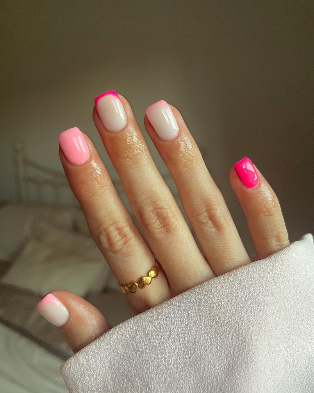 30 Fabulous Barbie Nails To Keep Up With The Barbiecore Trend - 229