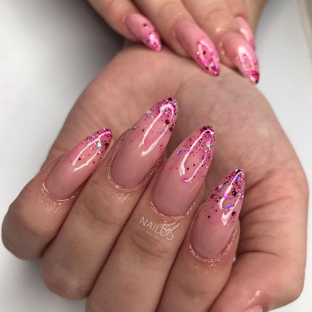 30 Fabulous Barbie Nails To Keep Up With The Barbiecore Trend - 231