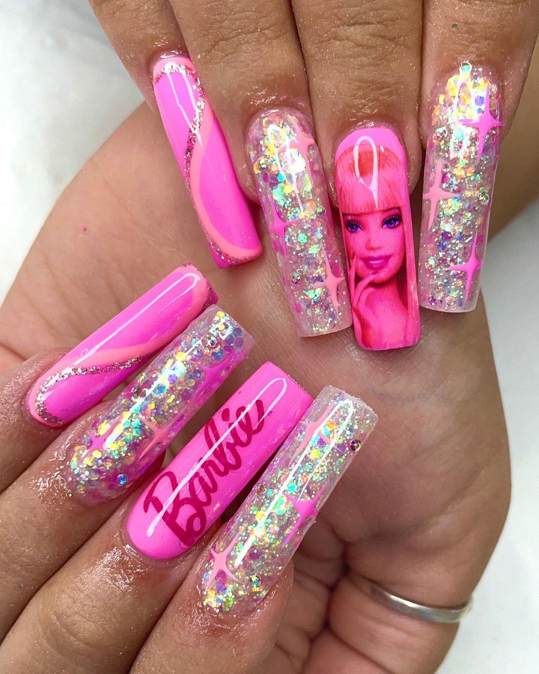 30 Fabulous Barbie Nails To Keep Up With The Barbiecore Trend - 233
