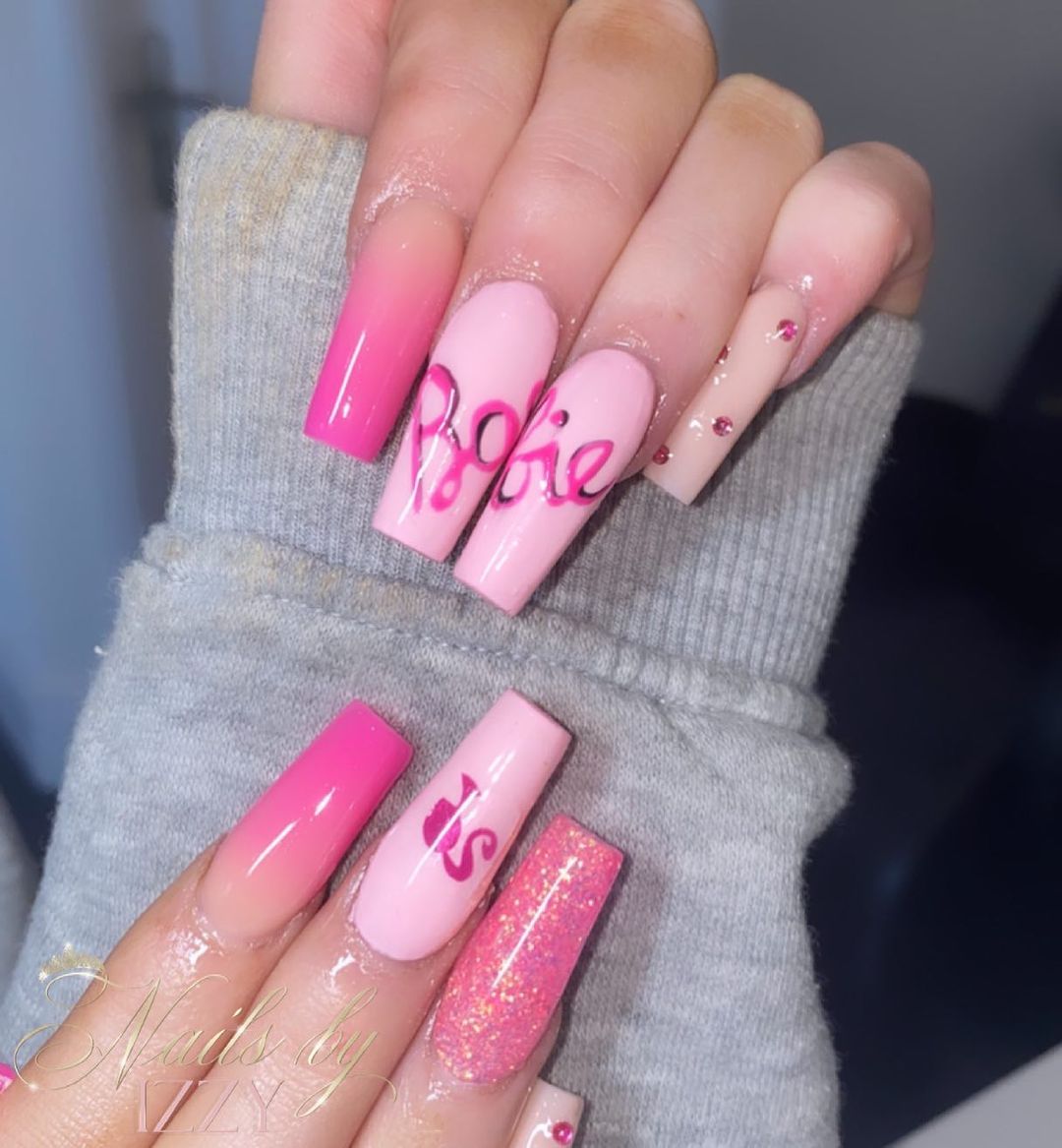 30 Fabulous Barbie Nails To Keep Up With The Barbiecore Trend - 197
